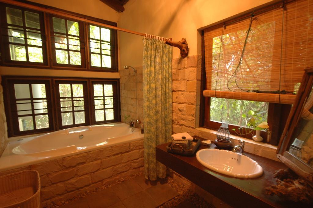 Momchailai Forest Retreat Καντσαναμπούρι Εξωτερικό φωτογραφία